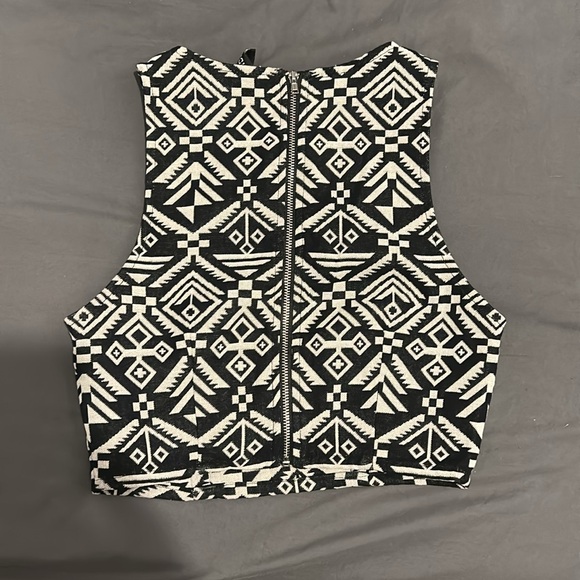 Patterned crop top tank - Picture 2 of 2